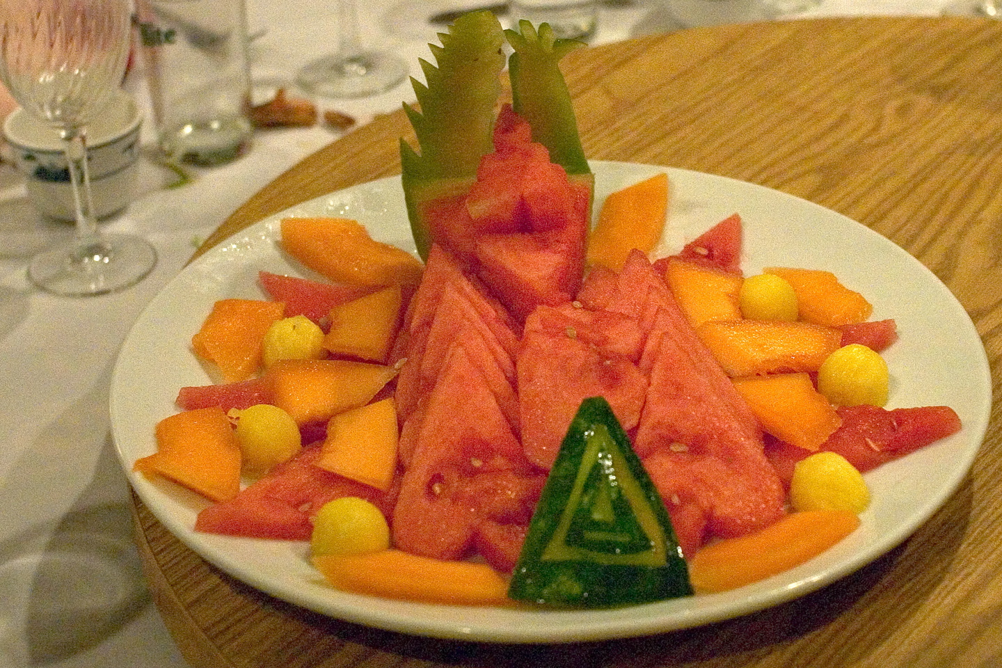 Fruit dessert platter with phoenix